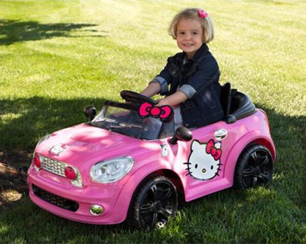 Hello Kitty Coupe 6-Volt Battery-Powered Ride-On